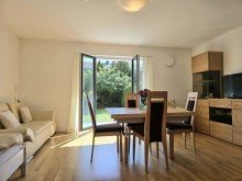 Gro�z�gig Wohnen und Schlafen Erfolgreich VERMIETET! Chices APPARTEMENT mit eigenem GARTENANTEIL
