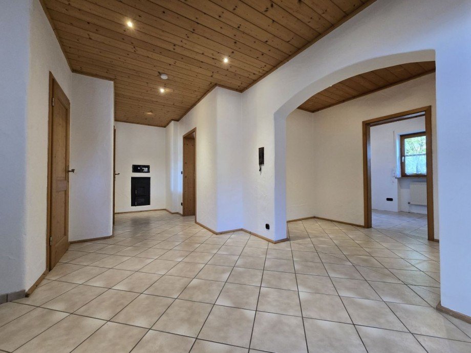 Sch�n gegliederte Diele, entspanntes Empfangen Ihrer G�ste Einfamilienhaus Eglfing