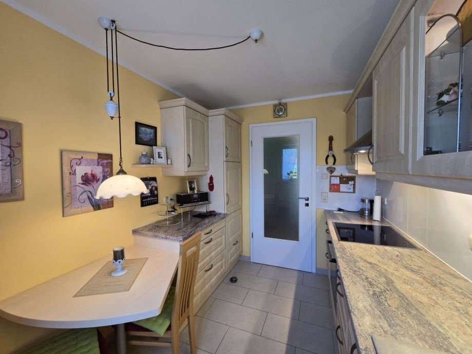 Neuwertige Einbauk�che Etagenwohnung Murnau am Staffelsee