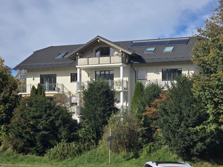 Sch�n eingewachsener Garten Terrassenwohnung Murnau am Staffelsee
