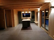 Einrichtungsbeispiel K�che ***Erfolgreich verkauft!*** Ein echtes WOHLF�HL-Refugium: projektiertes HOLZBLOCKHAUS