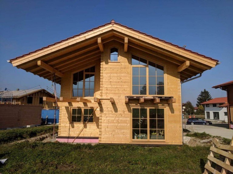 Musterhaus Vollholzhaus Aidling Haus ***Erfolgreich verkauft!*** Ein echtes WOHLF�HL-Refugium: projektiertes HOLZBLOCKHAUS
