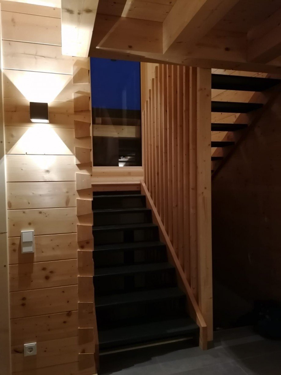 Viel Ambiente selbst im Treppenaufgang Haus Aidling