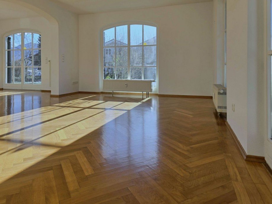 Gro�z�giges Raumkonzept, auch teilbar! Mehrfamilienhaus Murnau am Staffelsee