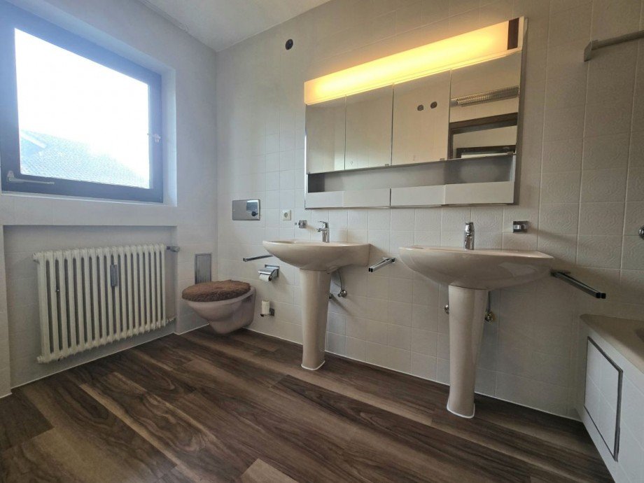 Badezimmer mit Badewanne Etagenwohnung Garmisch-Partenkirchen
