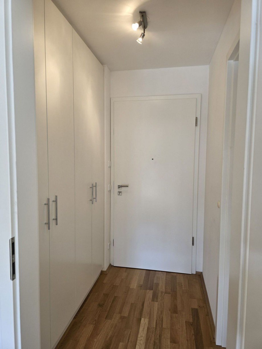 Chicer Einbauschrank in der Diele Terrassenwohnung Murnau am Staffelsee