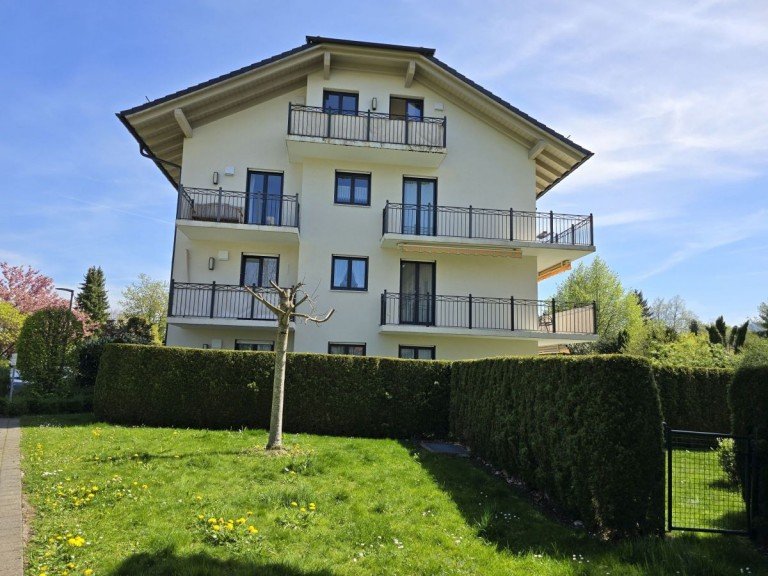 Herzlich Willkommen! Murnau am Staffelsee Etagenwohnung *****Erfolgreich verkauft: Neuwertige WOHNUNG in S�D-WEST-LAGE mit BERGBLICK!
